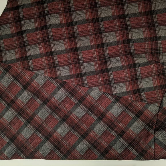 Gorgeous thick plaid waist skirt with lining. - Picture 5 of 6